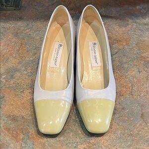 A Etienne Aigner size 9N vintage shoes